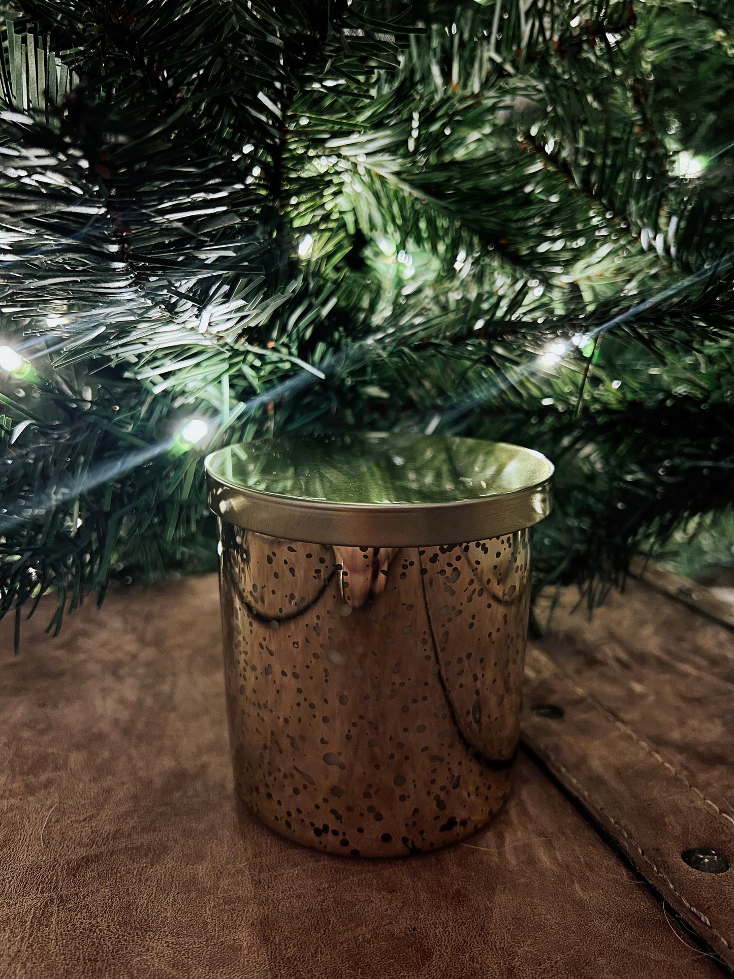 Fair Winds Fir Christmas Gold Glimmer Candle